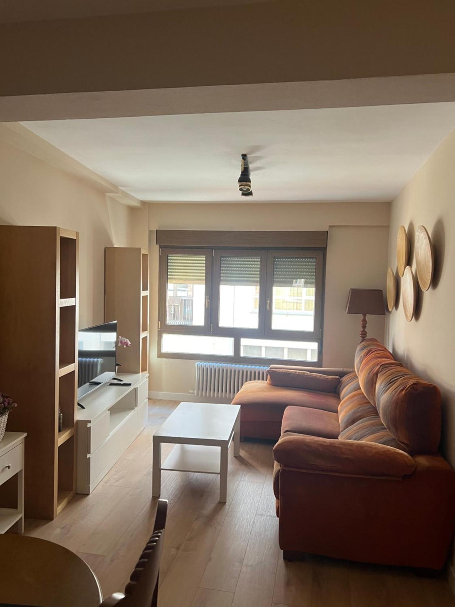 Rey Favila Apartment Onís