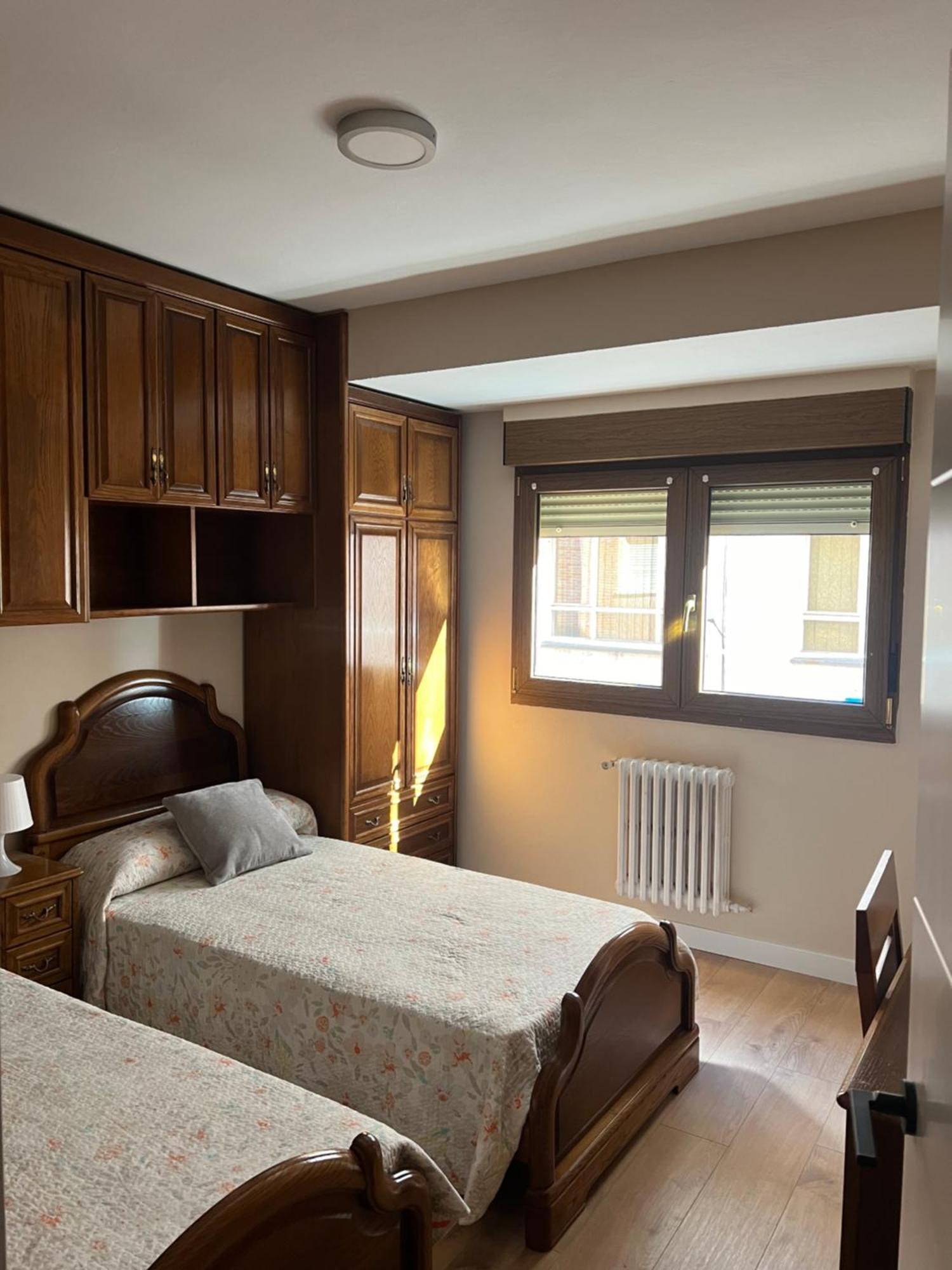 Rey Favila Apartment Onís